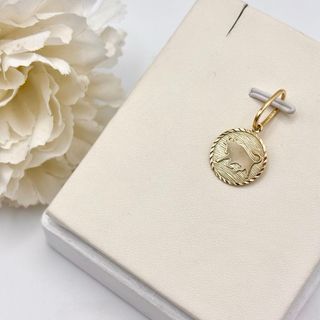 Colgante de oro 18kt con toro