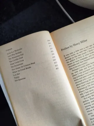 Seven by Five, de H. E. Bates