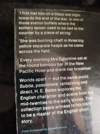 Seven by Five, de H. E. Bates