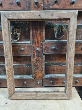 Marco antiguo dorado tallado