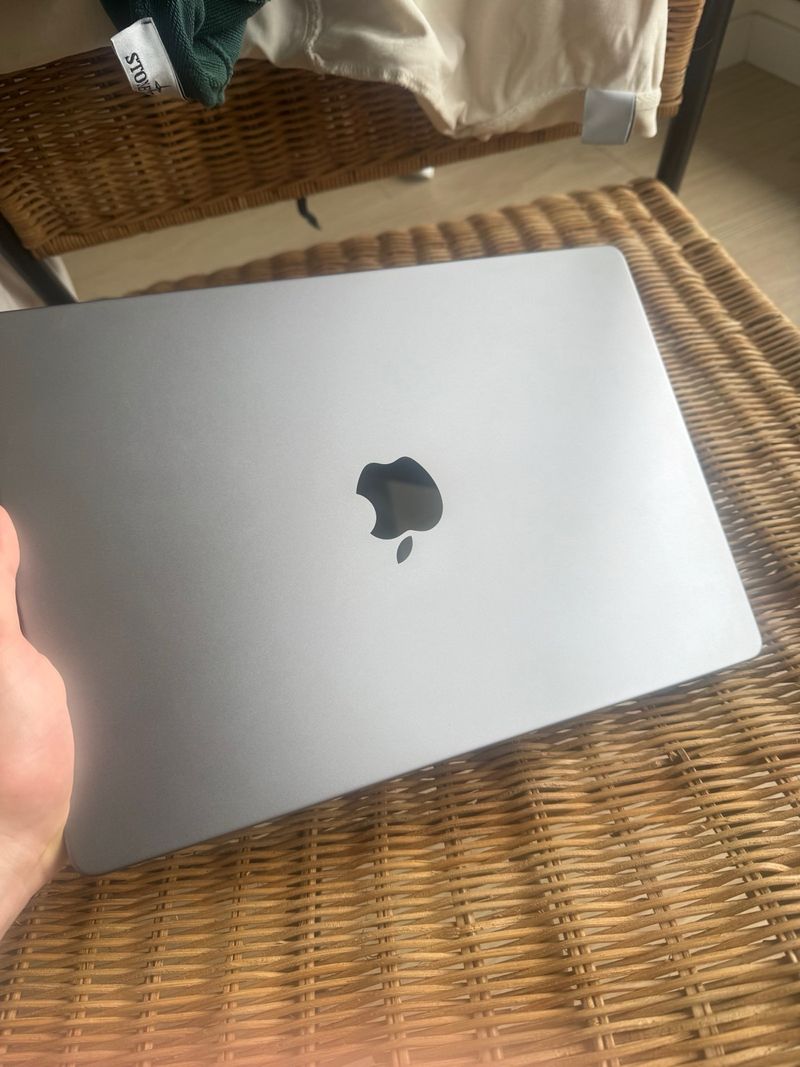 MacBook Pro 14 M2 Pro 16GB