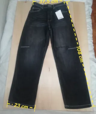 Pantalón Baggy Bershka talla 34