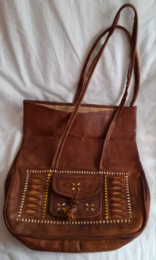 Bolso hecho a mano en piel