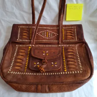 Bolso hecho a mano en piel