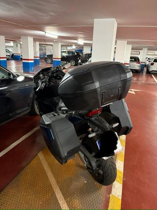 HONDA FORZA 750 COMO NUEVA – 300 KM – CON MALETA