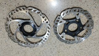 Pareja de discos de Freno DT Swiss para carretera.