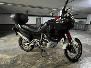 Honda XRV 750 Africa Twin RD04