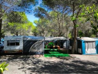 Caravana fija Camping Vilanova Park