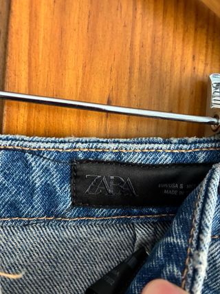 Falda midi vaquera Zara