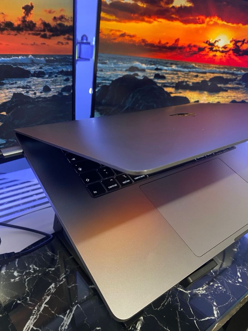 MacBook Pro/ 16GB RAM/500GB SSD/ 2019 16” afbeelding 7