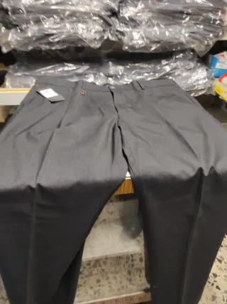 Pantalón de vestir LUIYI'S Talla 54 Gris