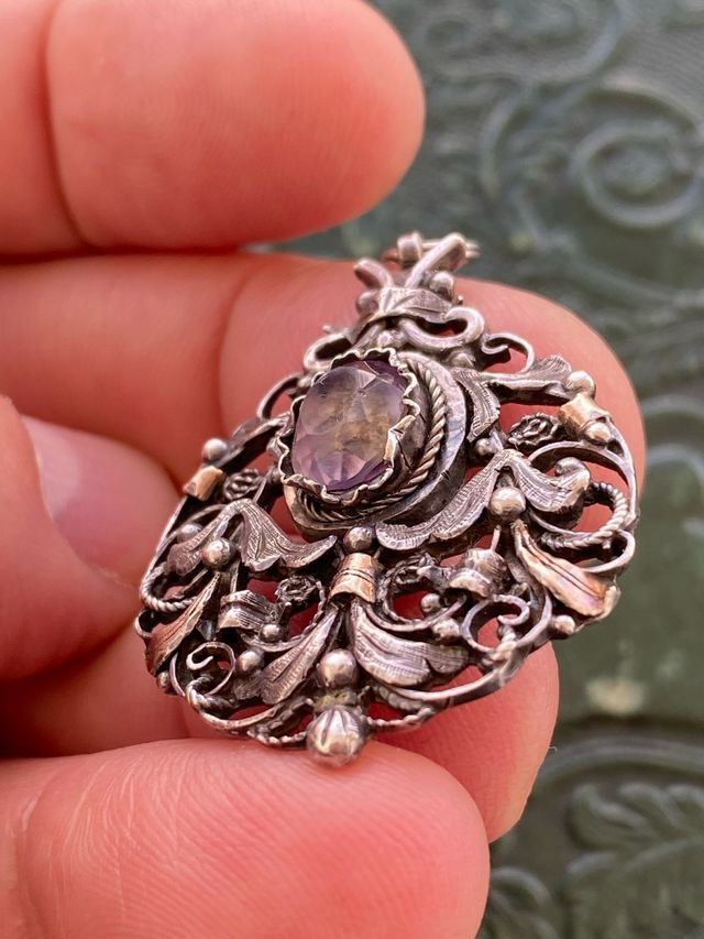 Precioso colgante plata y amatista 1870