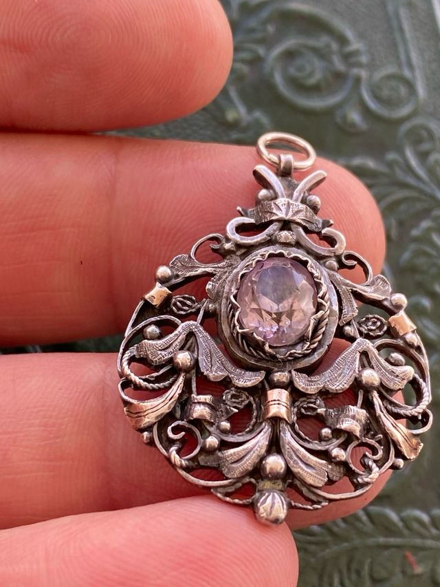 Precioso colgante plata y amatista 1870