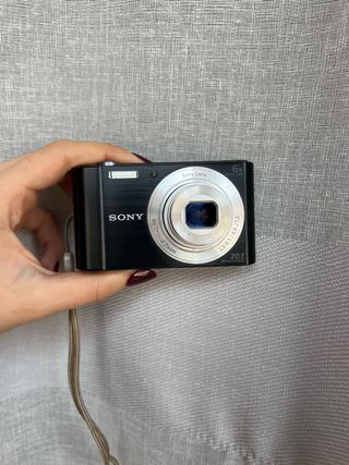 Fotocamera Sony DSC-W810 20 megapixel nera