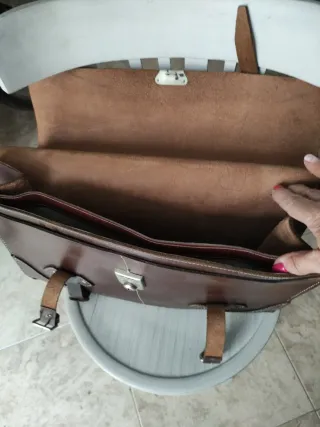 Maletín de piel antiguo