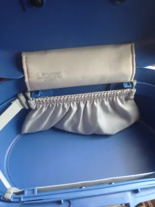 Neceser azul con logo MG