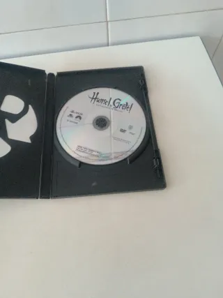 DVD Hansel y Gretel Cazadores de Brujas