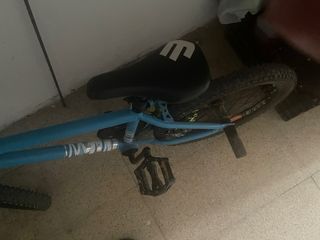 Bicicleta BMX azul como nueva poco uso