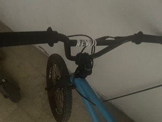 Bicicleta BMX azul como nueva poco uso