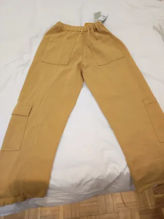 Pantalón niña Benetton color mostaza