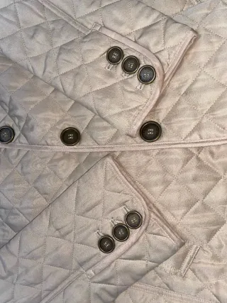 Chaqueta Burberry Beige Acolchada