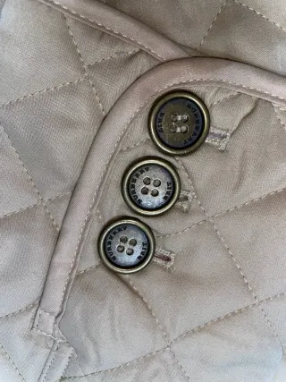 Chaqueta Burberry Beige Acolchada