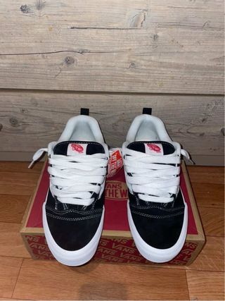 Vans Negras y Blancas