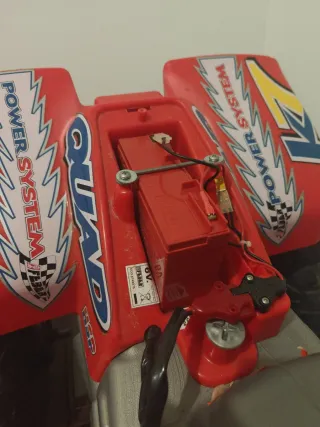 Quad eléctrico grande para niños