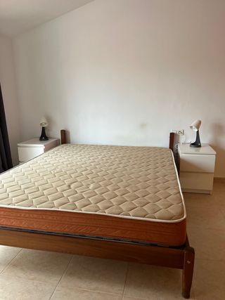 Colchón 160x190cm con base de madera