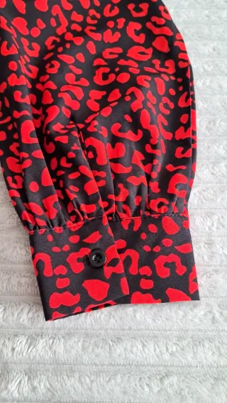 Vestido rojo estampado animal