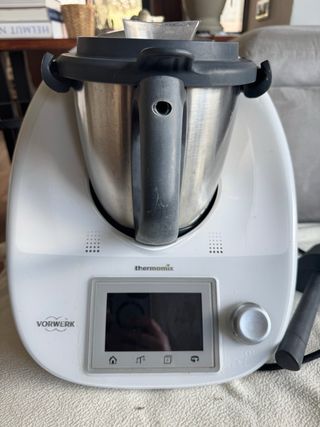 Thermomix TM5 con accesorios , bolsa libro digital