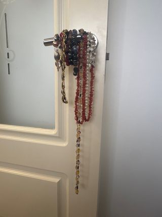 Collar y pulseras multicolor