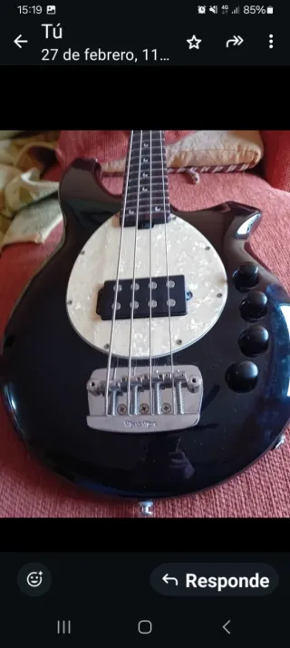 Bajo Musicman Negro