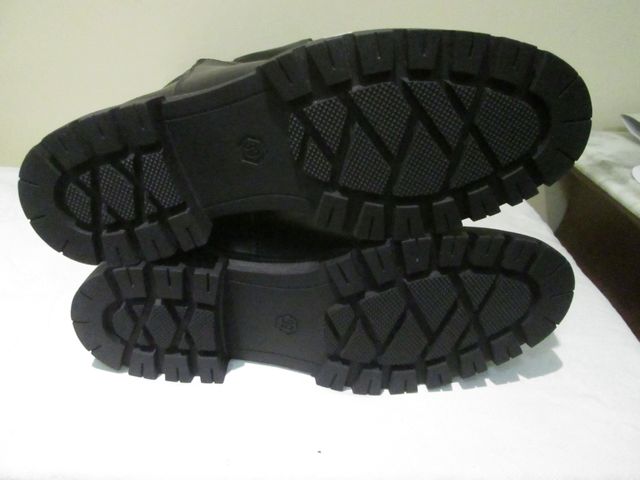 BOTAS MOSQUETERAS NUMERO 39 MARCA MARCO TOZZI