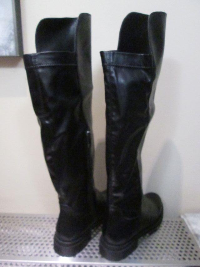 BOTAS MOSQUETERAS NUMERO 39 MARCA MARCO TOZZI