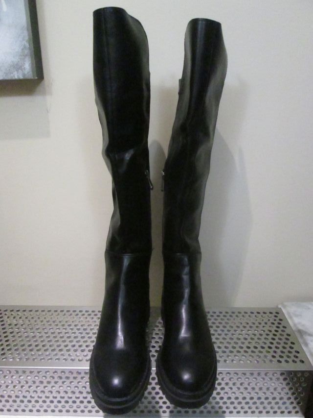 BOTAS MOSQUETERAS NUMERO 39 MARCA MARCO TOZZI