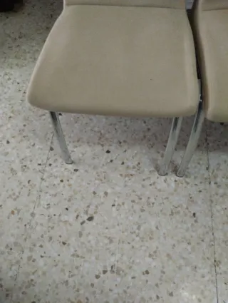 Juego de 4 sillas comedor beige