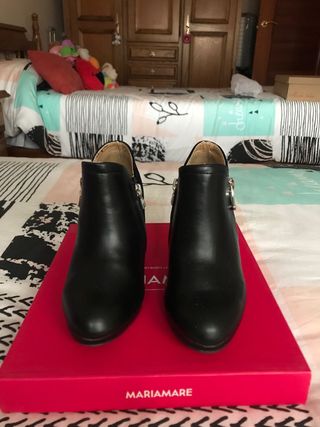 Botines MARIAMARE negros talla 35