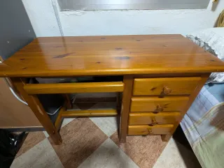 Escritorio de madera maciza con 4 cajones