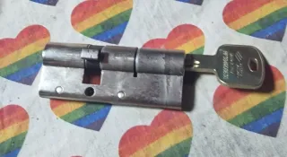 Cerradura de seguridad con llaves