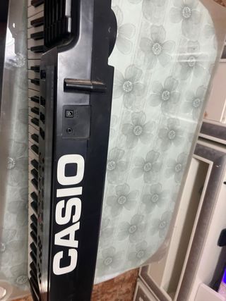 Piano Casio como nuevo
