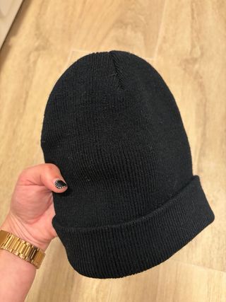 Gorro negro básico de punto