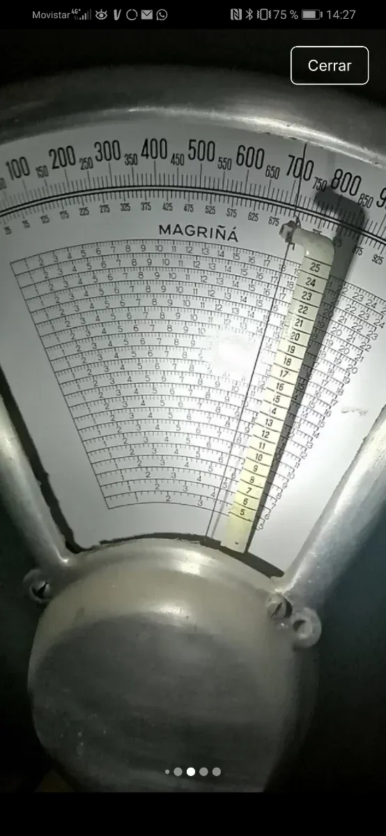 Báscula antigua Magriña