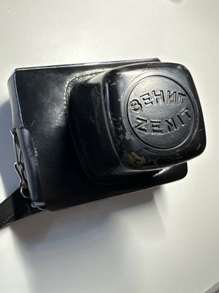 Zenit EM 1976 + Helios 44M 58mm f2 cámara analógic