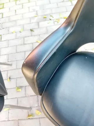 Coppia sedie vintage eco pelle nere