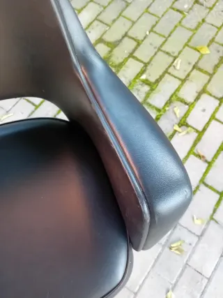 Coppia sedie vintage eco pelle nere