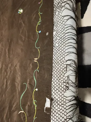 Manton Pañuelo Manila Marrón Bordado