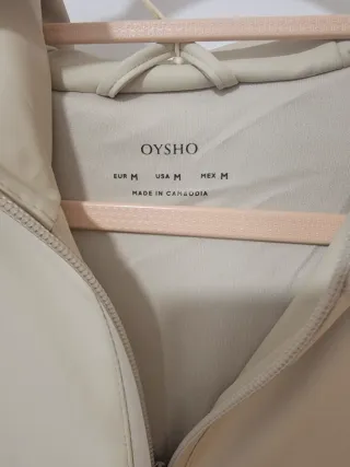 Parka Oysho Beige Impermeable con Capucha Talla M