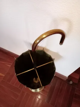 Paragüero antiguo latón