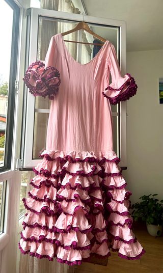 Vestido Flamenca Rosa con bolsito a juego.